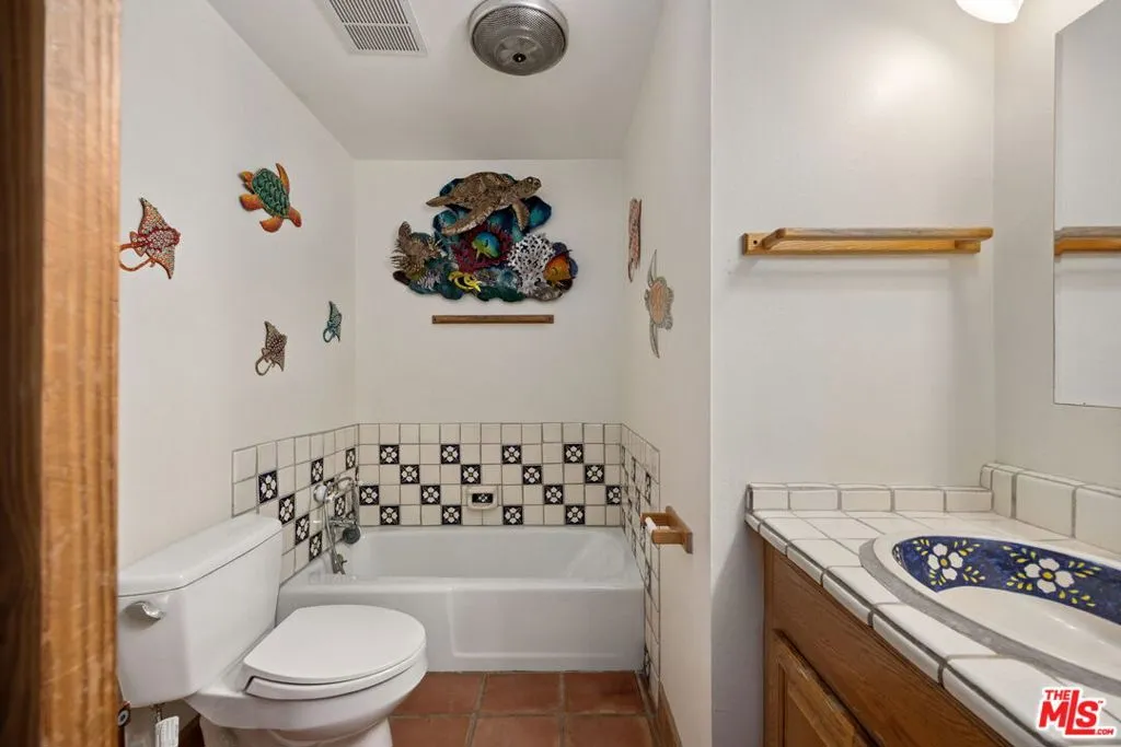 100 S Doheny Drive 214, Los Angeles, California 90048 home-pic-8